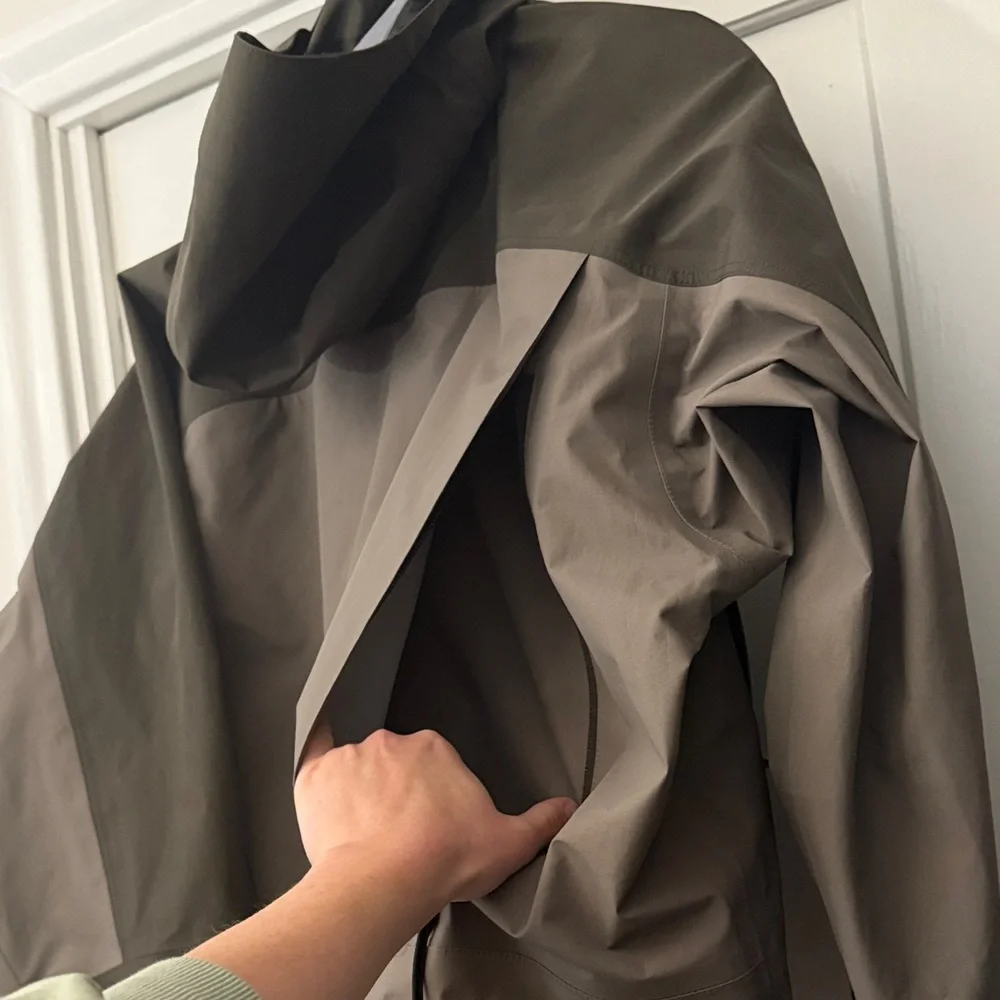 Simms Goretex Guide Jacket/Brown Olive - men's large - great condition - Picture 9 of 14